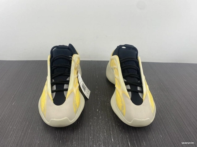 Mono HP5425 V3 700 Safflower Adidas Yeezy 1203